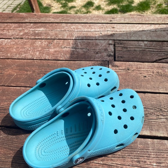 Blue crocs - Picture 3 of 4